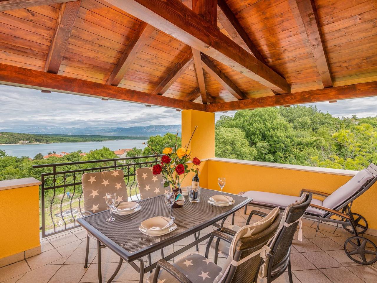 Ganze Wohnung, Appartement in Soline mit Großer Terrasse in Soline, Krk