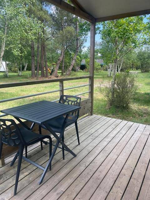 Camping pour 2 personnes, avec jardin et vue, animaux acceptés