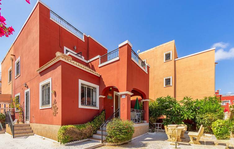Casa vacanza per 6 persone, con Terrazza e Giardino nonché Piscina a Los Montesinos