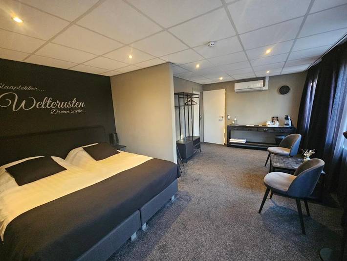 Hotel für 2 Personen, mit Terrasse in Velden - 4