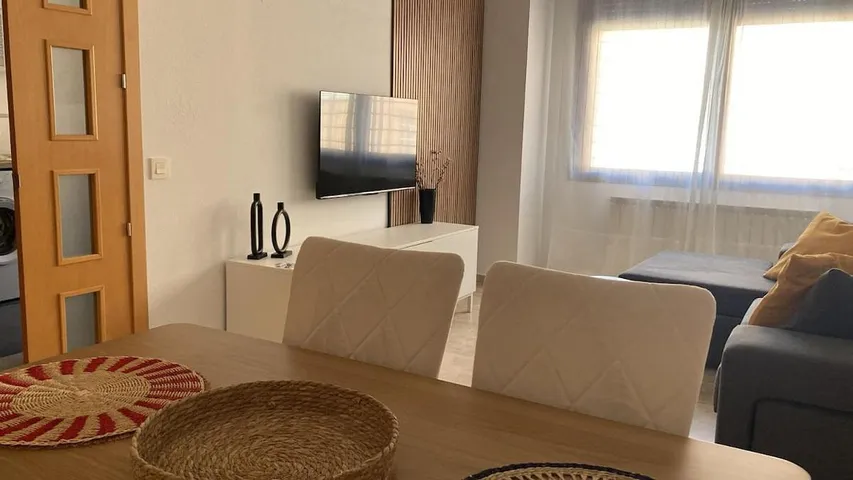 Apartamento de vacaciones para 5 personas, con vistas y balcón - 1