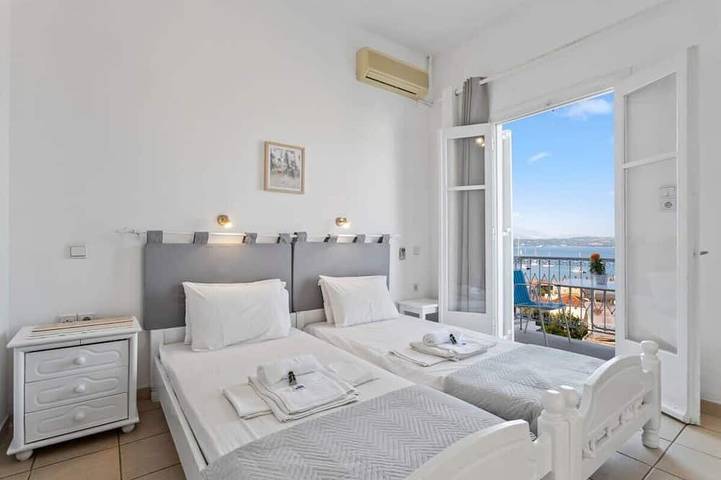 Gîte pour 2 personnes, avec jardin dans Spetses - 3