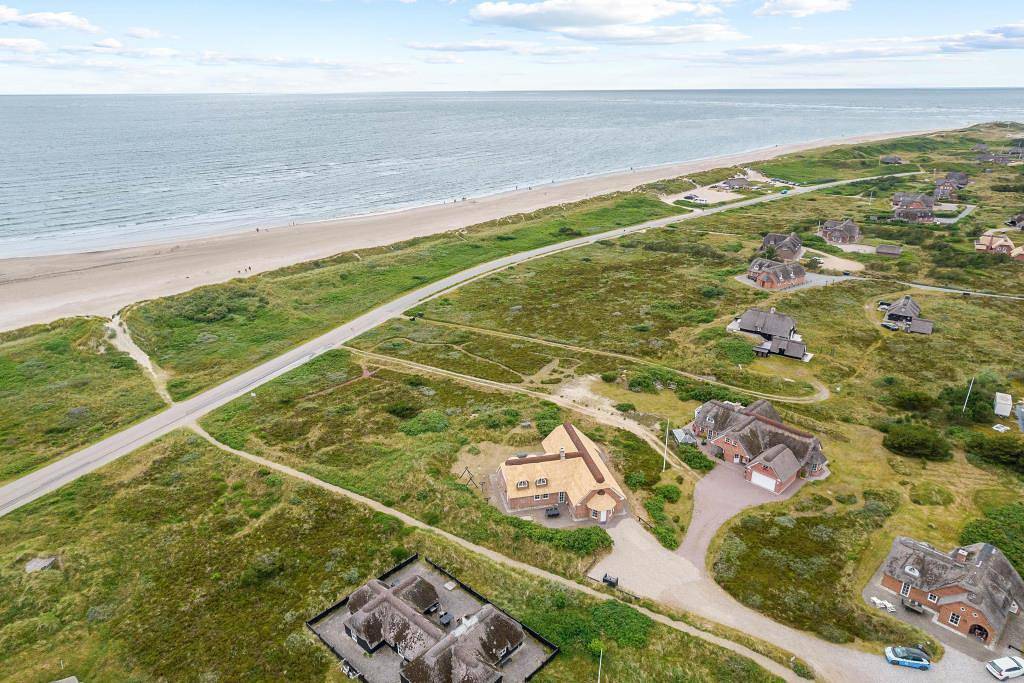 Reetdachhaus mit Pool und Sauna in Blåvand in Blavand, Varde