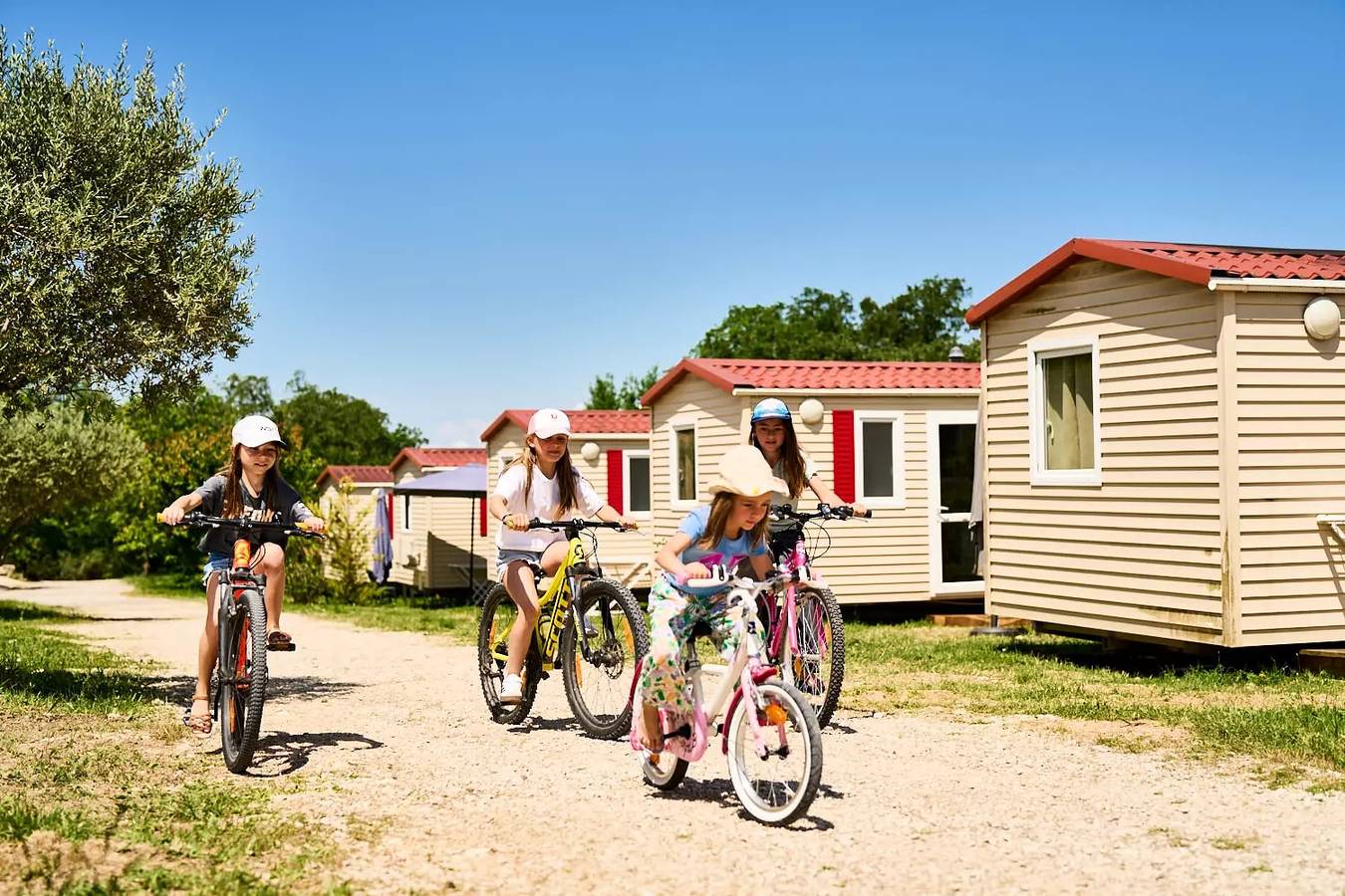 Mobilheim - 22m² - 2 Schlafzimmer + Klimaanlage 4 Personen in Malemort-du-Comtat, Parc naturel régional du Mont-Ventoux