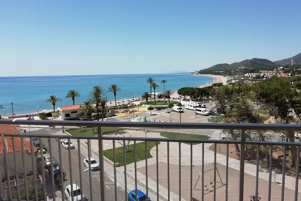 Entire apartment, Apartment with fabulous sea views 100 m from the beach in Vandellòs i l'Hospitalet de l'Infant, Costa Dorada