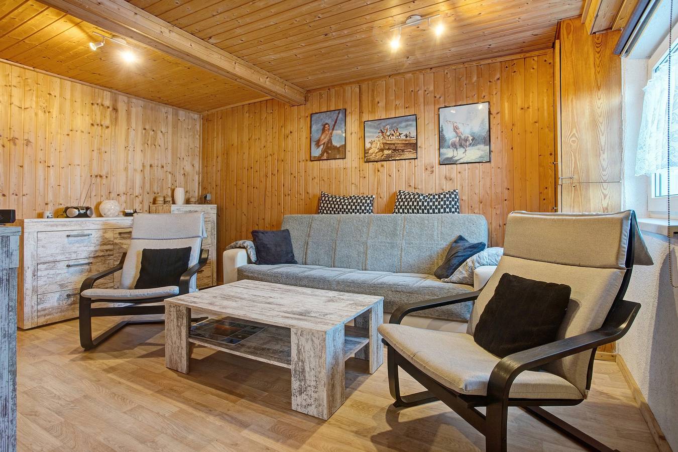 Ferienhaus 'Am Darß - Leuchtturm' mit privater Terrasse, privatem Garten und Wi-Fi in Bresewitz, Pruchten