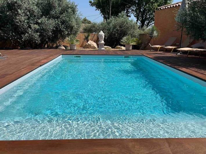 Appartement de vacances pour 8 personnes, avec piscine et jardin