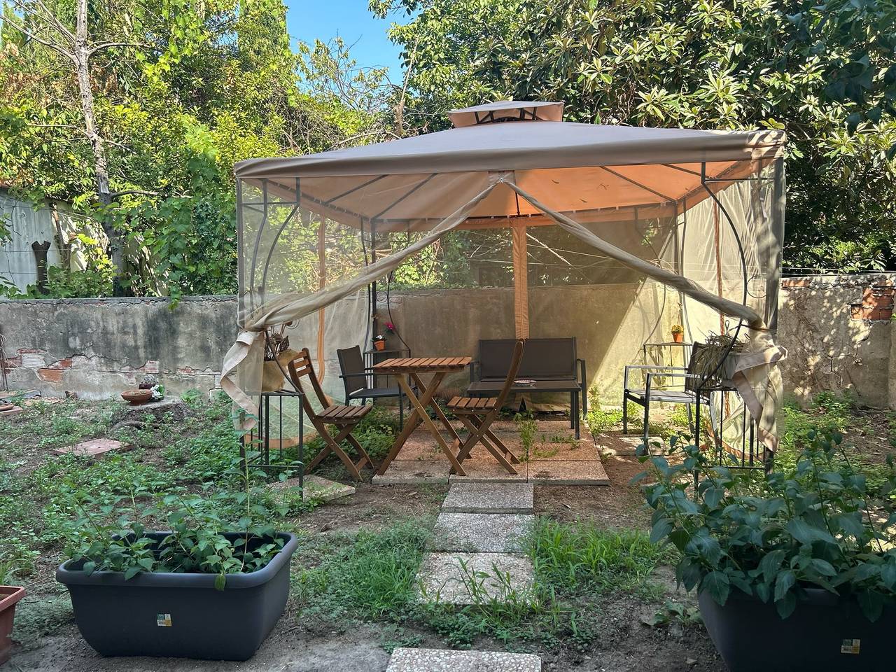 Appartamento intero, Casa Nadina Giardino privato vicino Torre di Pisa in Pisa, Riviera Toscana