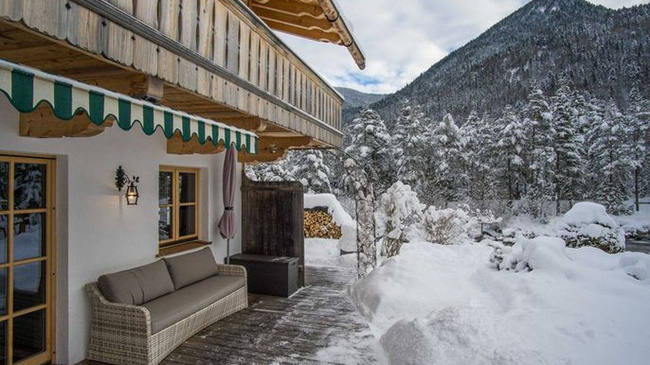 Entire holiday apartment, Ferienwohnung für 2 Personen (100 m²) in Kreuth in Kreuth, Bavarian Alps