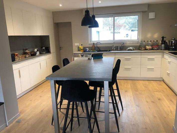 Location de vacances pour 12 personnes, avec jardin ainsi que piscine et jacuzzi à Carquefou - 3
