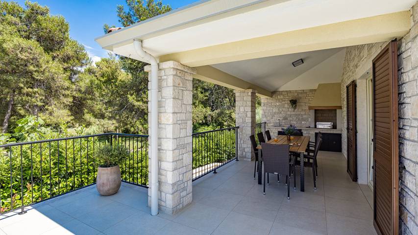 Villa für 8 Personen, mit Terrasse und Garten in Umag - 3