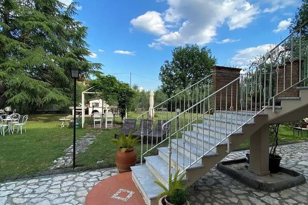 Ganze Wohnung, 3 Bedroom Apartment in Cintolese in Monsummano Terme, Pistoia Provinz
