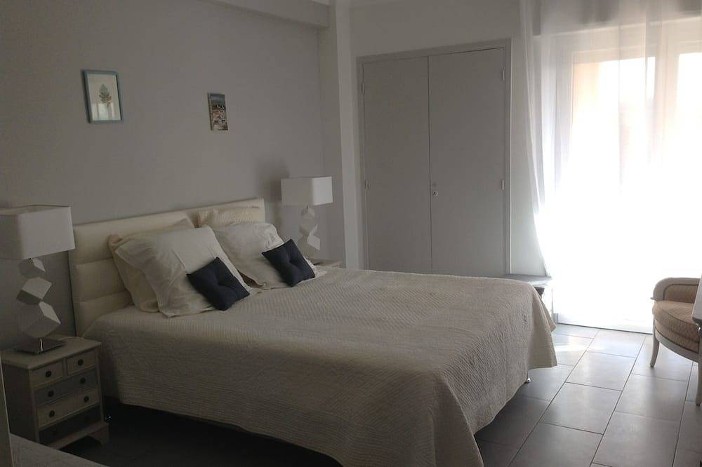 Appartamento intero, Promo Del 10% Sul Mese Ott Nov - Large 2 camere nove in centro, tranquillo in Mentone, Nizza e dintorni