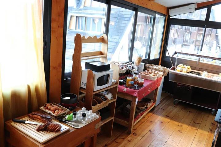 Hôtel pour 2 personnes, avec Terrasse et Vue dans Saint-Jean-Montclar - 4