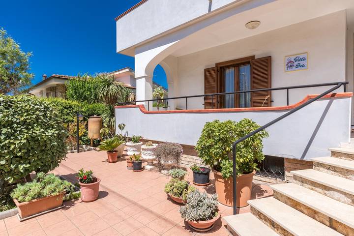 Location de vacances pour 13 personnes, avec terrasse à Taranto - 3