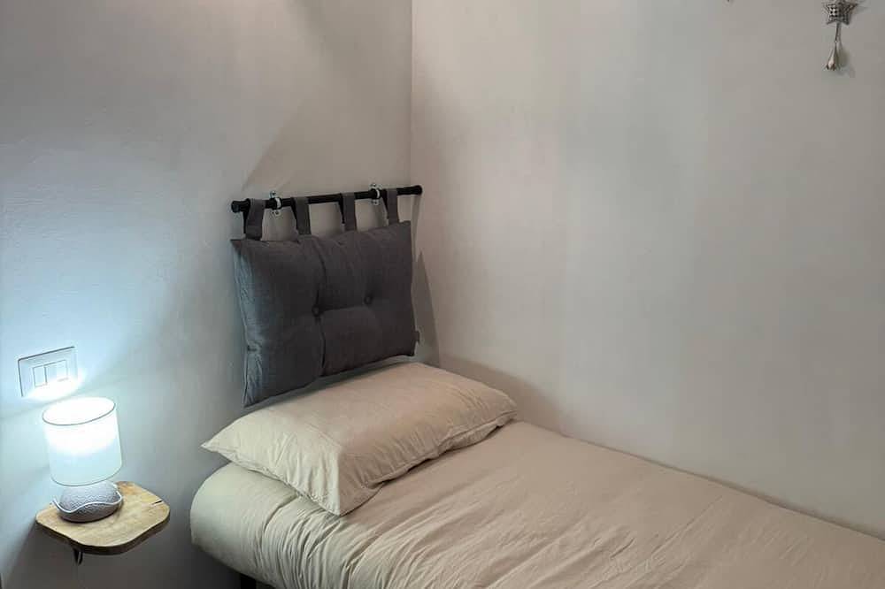 Domus Gavazzano in the Viterbo countryside three minutes from tusciaterme in Viterbo, Viterbo Province