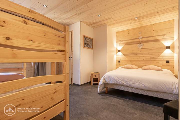 Gîte pour 8 personnes, avec balcon dans Office De Tourisme De Termignon - 2