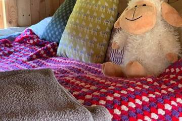 Glamping for 4 People in Sway, New Forest National Park, Photo 1