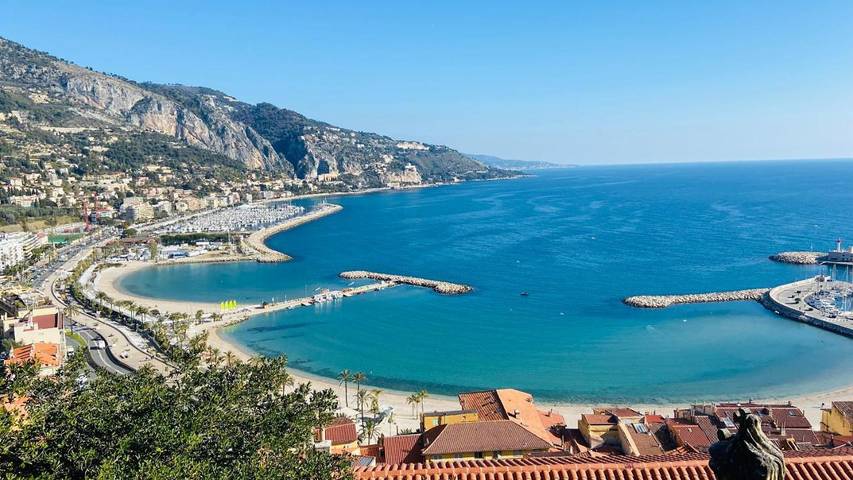Gîte pour 5 personnes, avec vue et jardin dans Casino De Menton