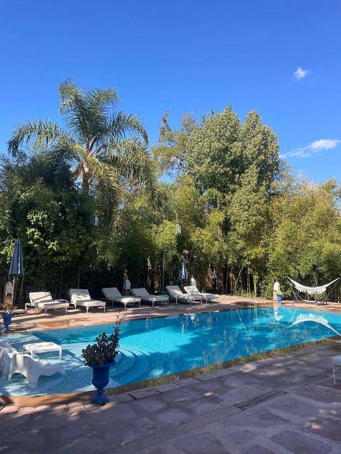 Chambre d’hôte pour 3 personnes, avec piscine ainsi que jardin et vue - 1