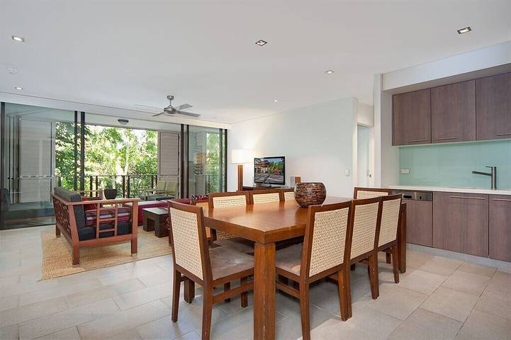 Holiday rental for 8 people, with pool and balcony in Palm Cove
