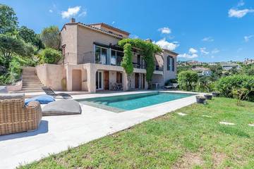 Villa pour 5 personnes, avec piscine et jardin dans Saint-Aygulf
