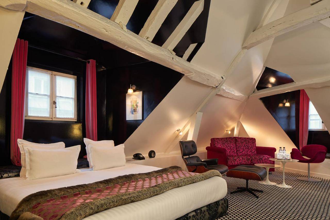 Hôtel du Petit Moulin, Haute Couture hotel by Lacroix in 3e arrondissement, Paris