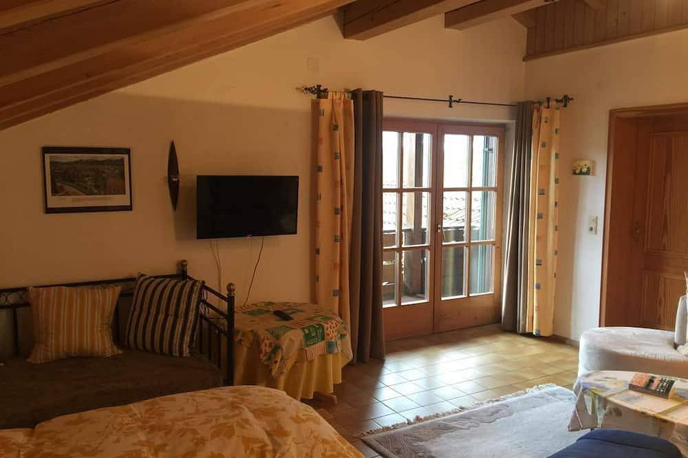 Ganze Wohnung, Ferienwohnung Burgenblick - Appartement Burgenblick mit Balkon in Hopferau, Bayerisch Schwaben