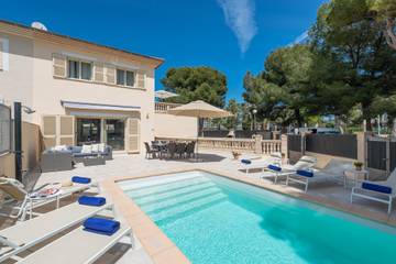 Holiday home in Muro, North Majorca für 8 