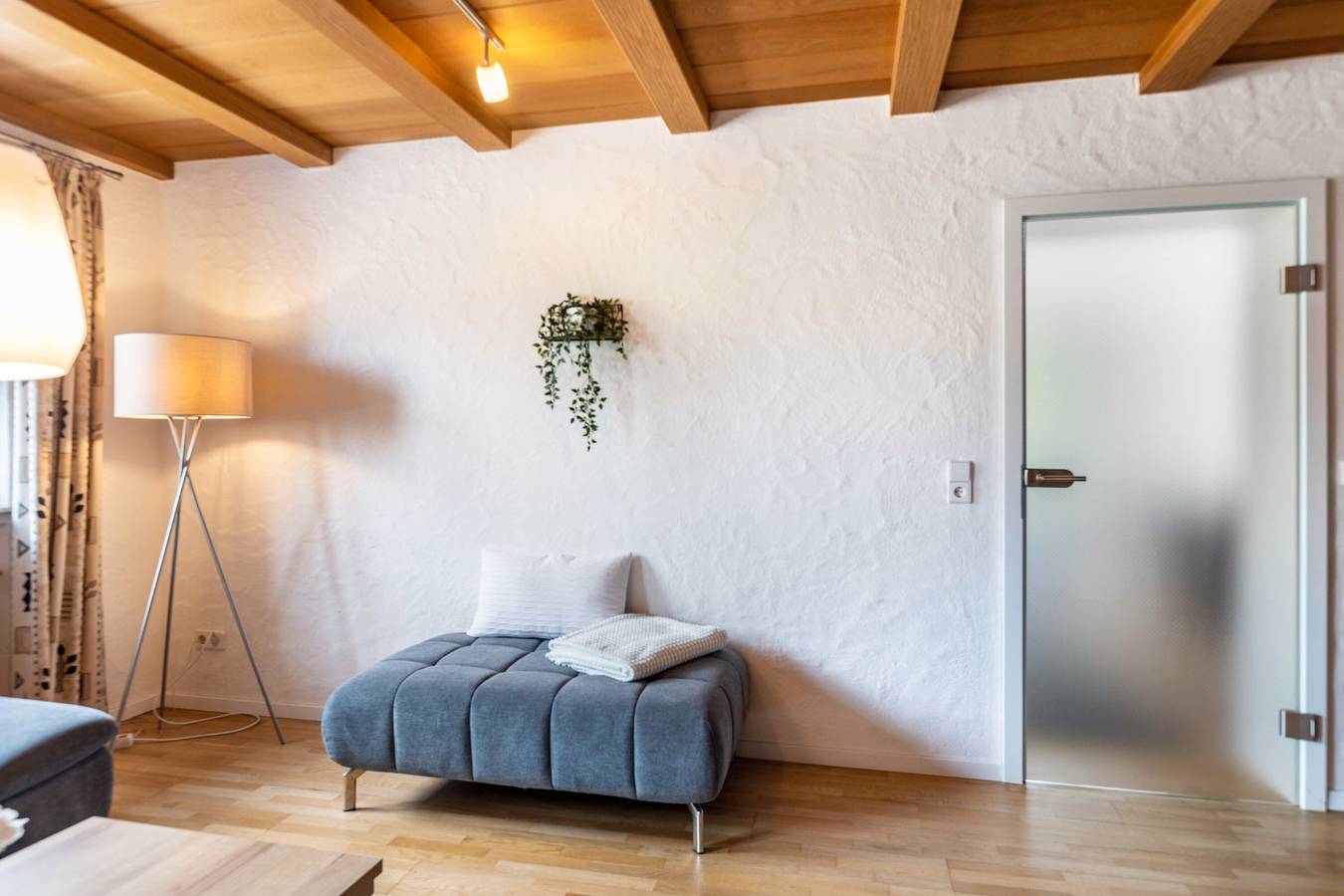 Ganze Wohnung, Ferienwohnung 'Fürst' mit Gemeinschaftsgarten, Balkon und Wi-Fi in Moos, Untersee