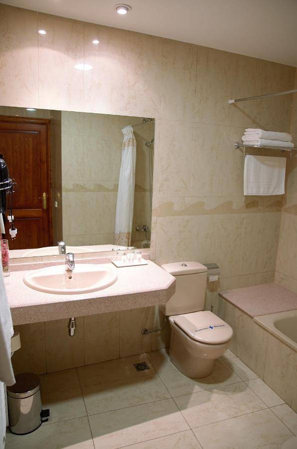 Hôtel pour 2 personnes, avec balcon dans San Celoni - 3