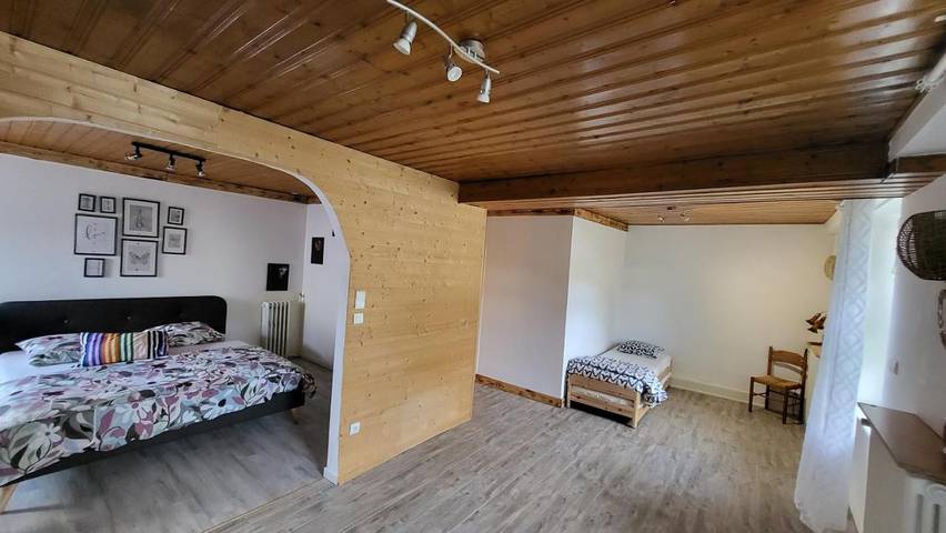 Location de vacances pour 4 personnes, avec Balcon ainsi que Terrasse et Jardin à Le Thillot - 2