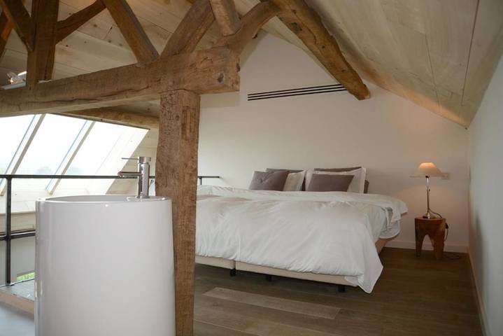 Location de vacances pour 4 personnes, avec vue ainsi que sauna et terrasse à Maasmechelen