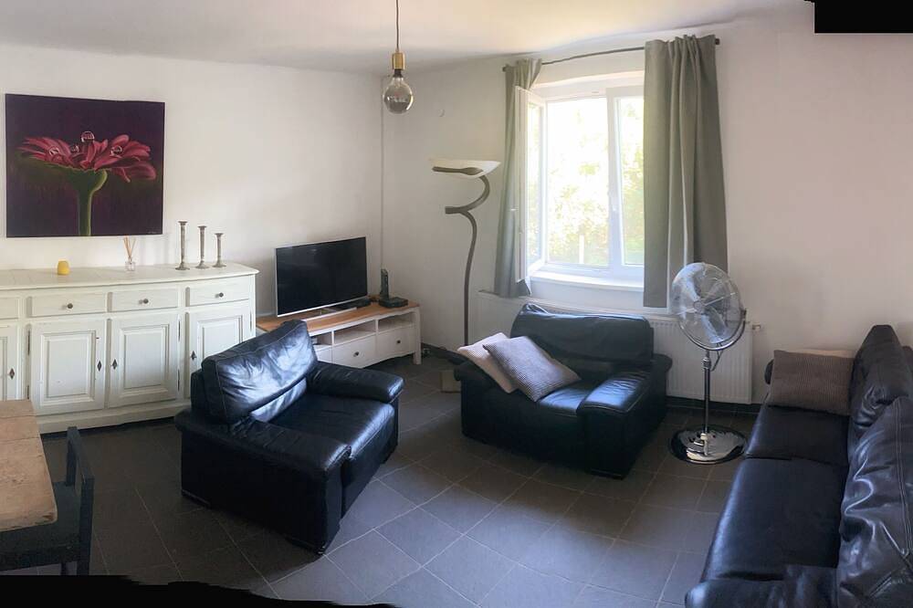 Riverhouse, on the border of the Tisza, large house with private swimming pool. in Borsod-Abaúj-Zemplén megye