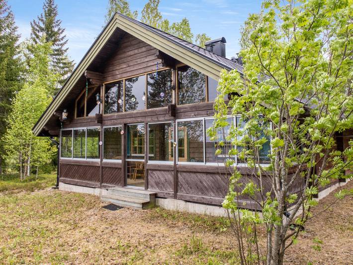 Ferienhaus für 5 Personen, mit Balkon und Sauna sowie Seeblick in Sotkamo