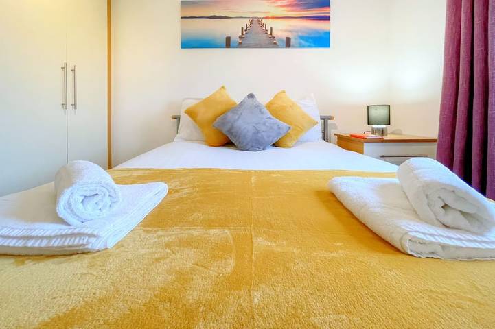 Ensuite/ Parking/ Wifi/ Netflix in Coventry, Birmingham Area