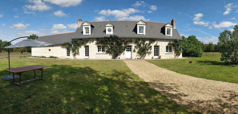 Chambre d’hôte, avec Jardin à Vernantes