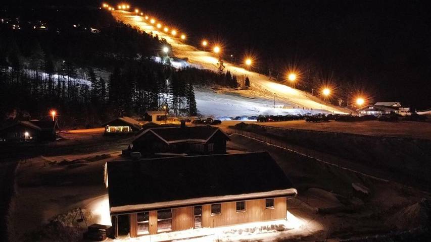Ferienhaus für 14 Personen, mit Ausblick und Garten in Stryn - 2