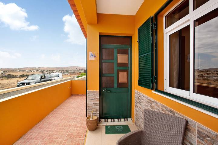 Casa de vacaciones "Cantinho Solpraia" con vistas al mar, jardín y Wi-Fi in Porto Santo, Isla de Madeira