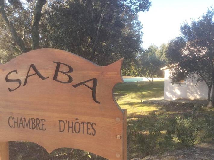 Gîte pour 2 personnes, avec piscine et jardin ainsi que vue et terrasse à Cabrières-d'Avignon - 4