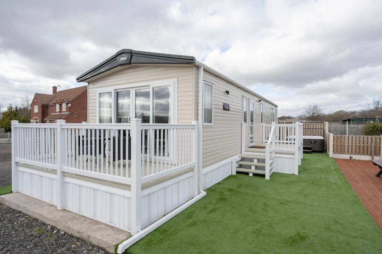 Hallcroft Fishery And Holiday Park in Nottinghamshire