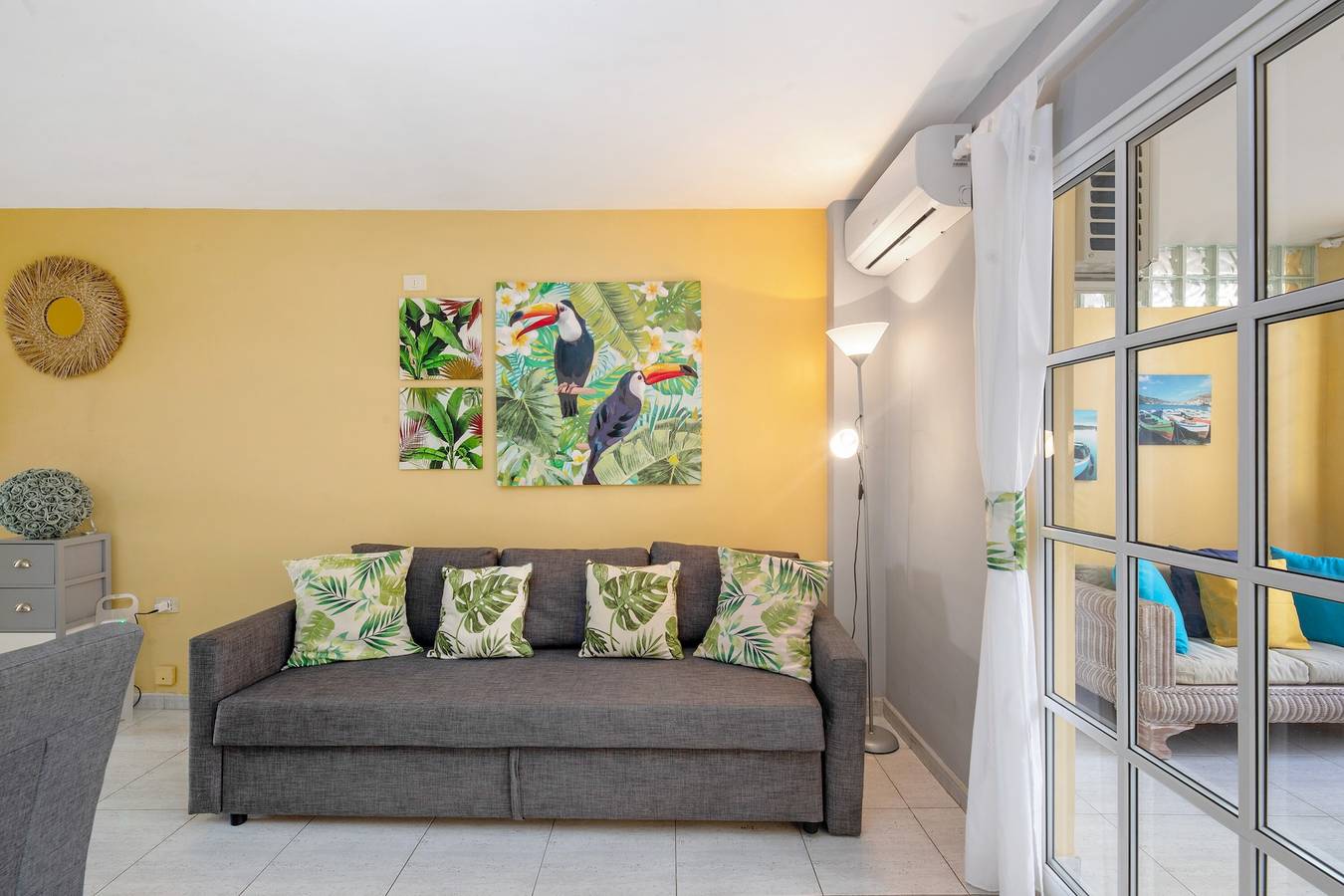 Apartamento entero, Apartamento 'Paraíso Playa' con terraza privada, Wi-Fi y aire acondicionado in Puerto Naos, Los Llanos de Aridane