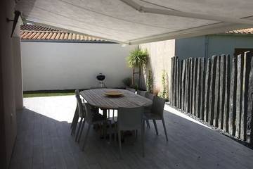 Cottage pour 10 personnes, avec jardin dans Plage de la Boirie