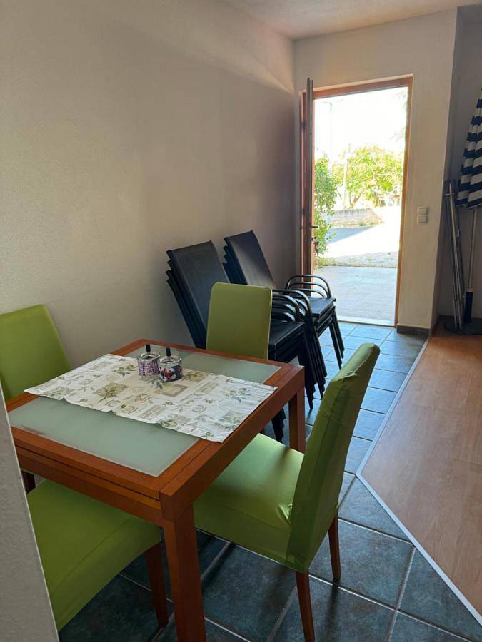 Maison d’hôte pour 4 personnes, avec Balcon et Terrasse ainsi que Jardin et Vue à Makarska - 2