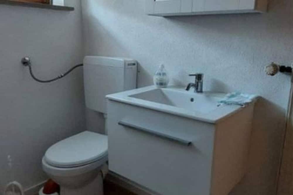 Ganze Wohnung, Ferienwohnung Karin in Eschenburg, Naturpark Lahn-Dill-Bergland