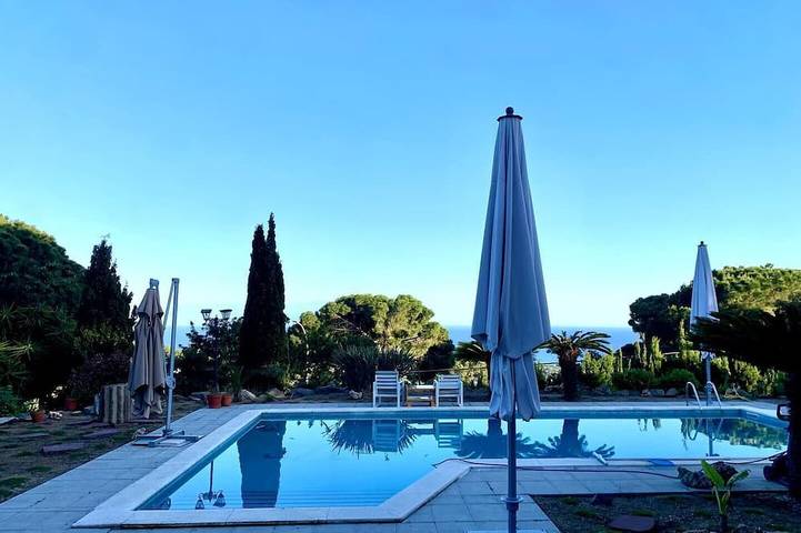 Villa for 8 people, with pool and balcony as well as garden - 1