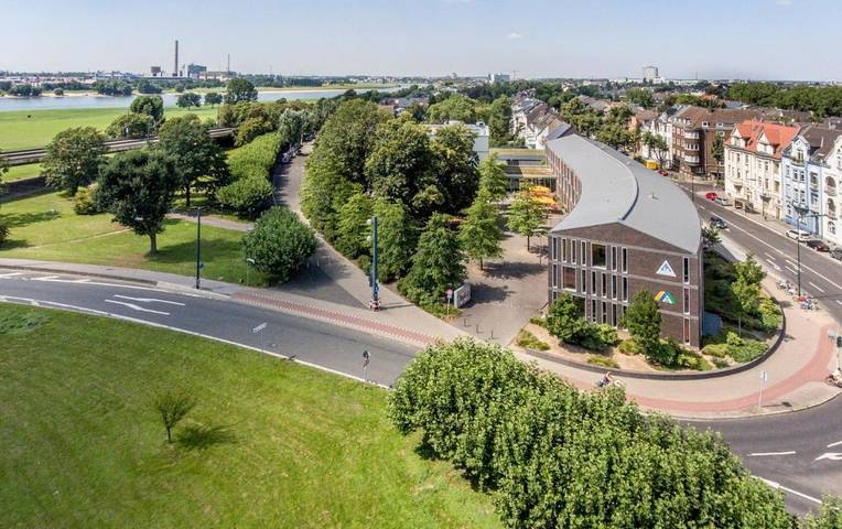 Hostel für 4 Personen, mit Terrasse in Größte Kirmes am Rhein - 4