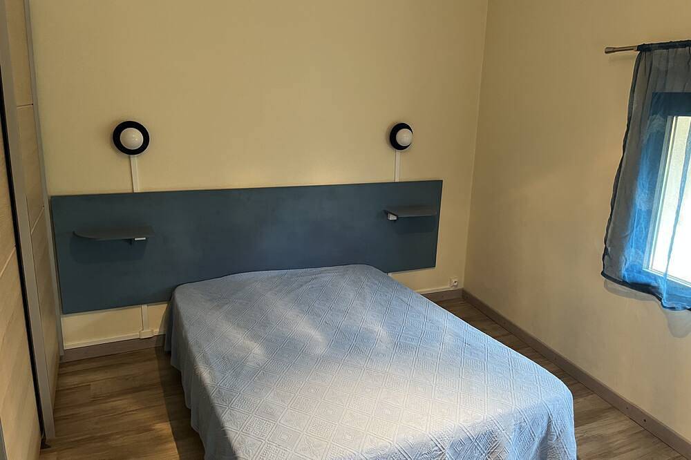 Ganze Wohnung, Large garden apartment, 100 metres from Tarco beach in Conca, Sartène und Umgebung