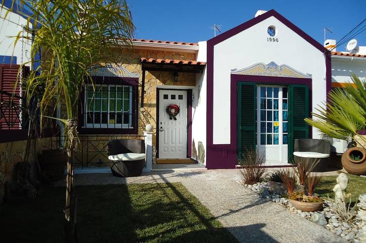 Gîte pour 4 personnes, avec jardin dans Zambujal de Cima
