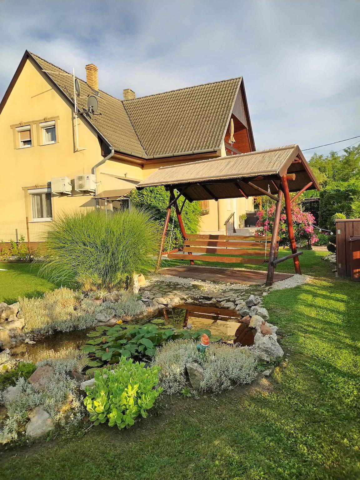 Ferienhaus mit Pool und Klimaanlage  in Balatonkeresztur, Plattensee Südufer